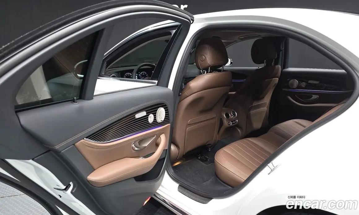 Mercedes-Benz E-Class 2023 3.0 автомат (гидро), фото 16