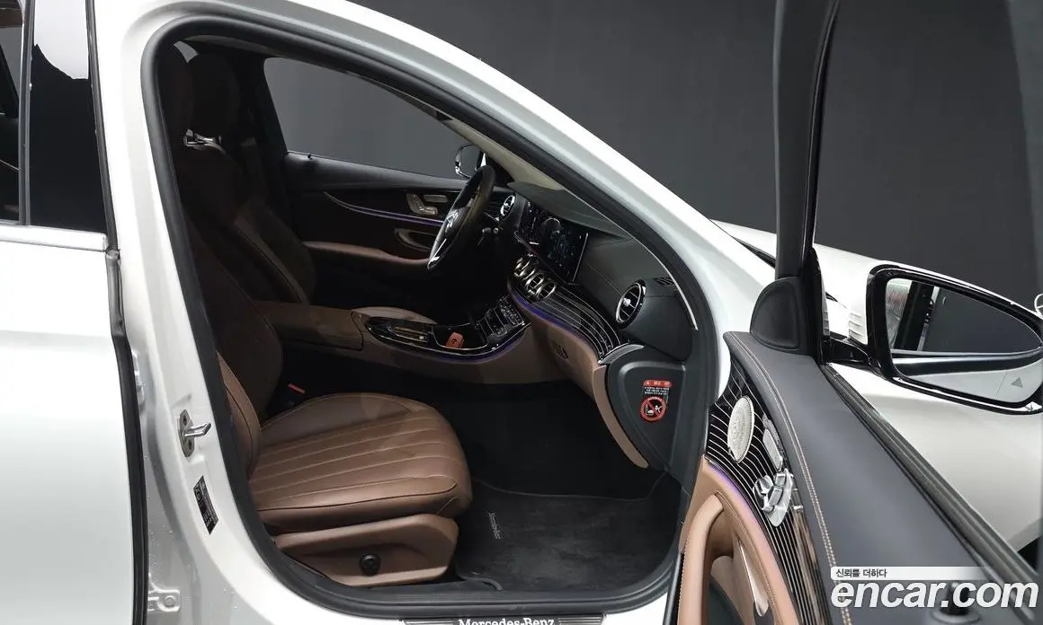 Mercedes-Benz E-Class 2023 3.0 автомат (гидро), фото 17
