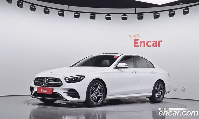 Mercedes-Benz E-Class, 2023, 34 642 км