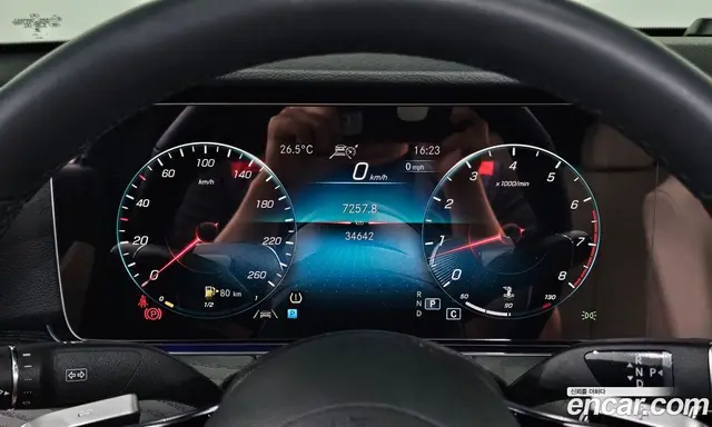 Mercedes-Benz E-Class 2023 2.0 автомат (гидро), миниатюра 11