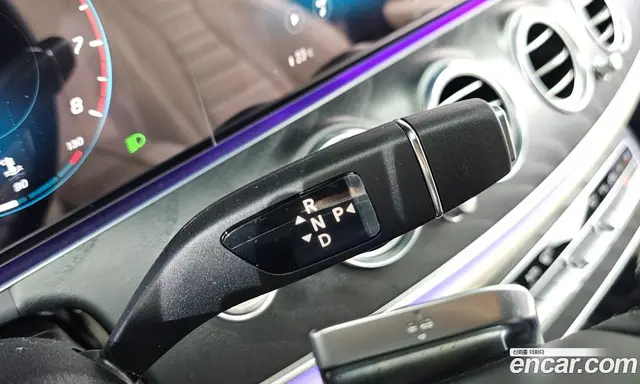 Mercedes-Benz E-Class 2023 2.0 автомат (гидро), миниатюра 12