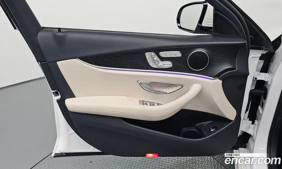 Mercedes-Benz E-Class 2023 2.0 автомат (гидро), фото 14