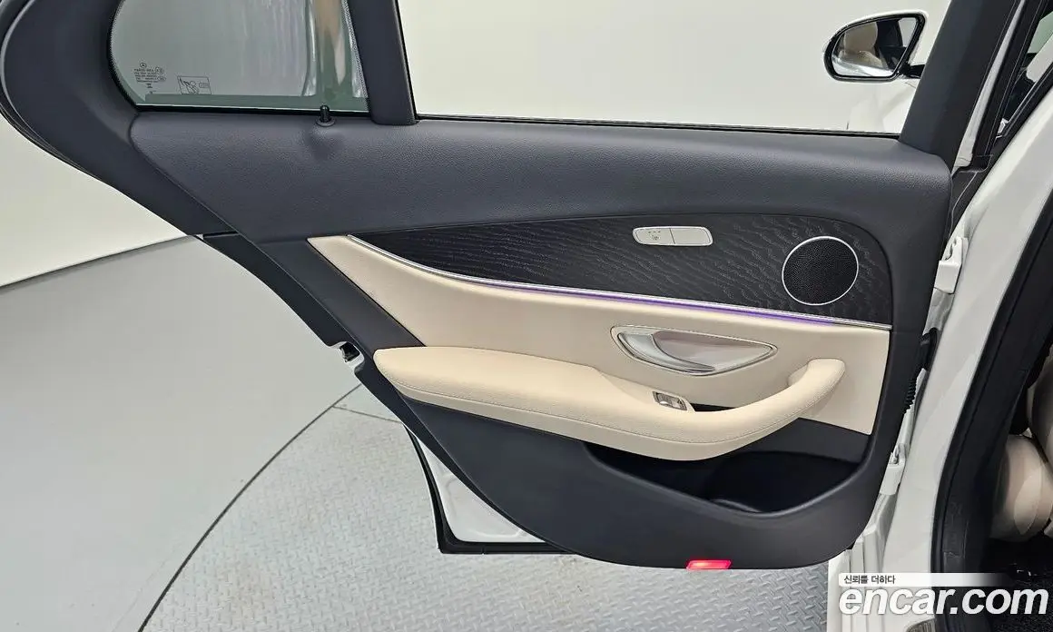 Mercedes-Benz E-Class 2023 2.0 автомат (гидро), фото 15
