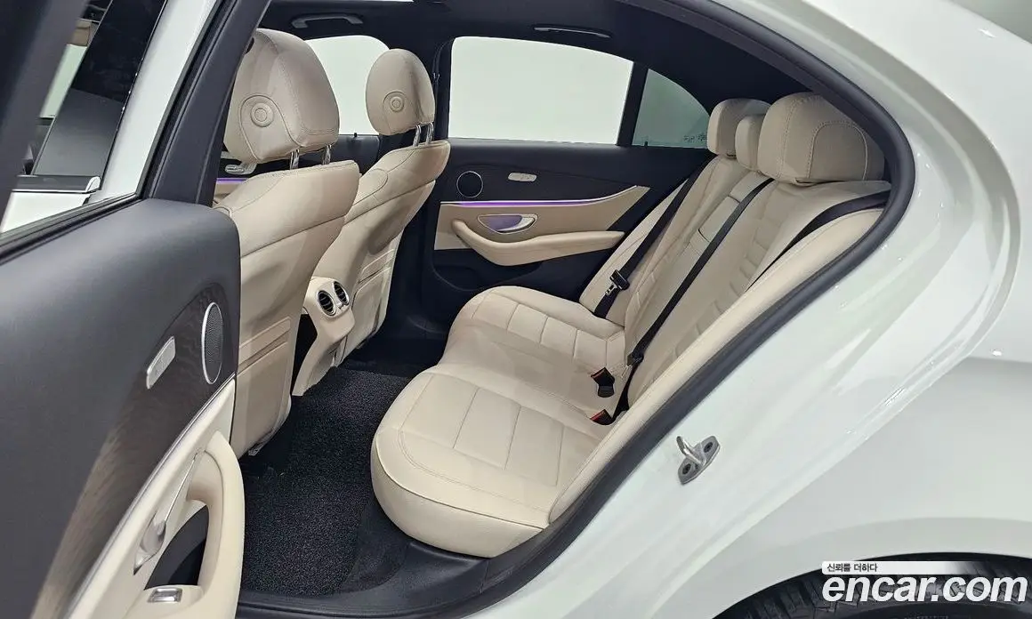 Mercedes-Benz E-Class 2023 2.0 автомат (гидро), фото 17