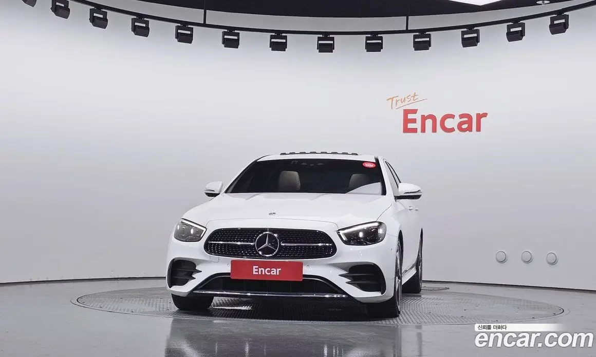 Mercedes-Benz E-Class 2023 2.0 автомат (гидро), фото 3