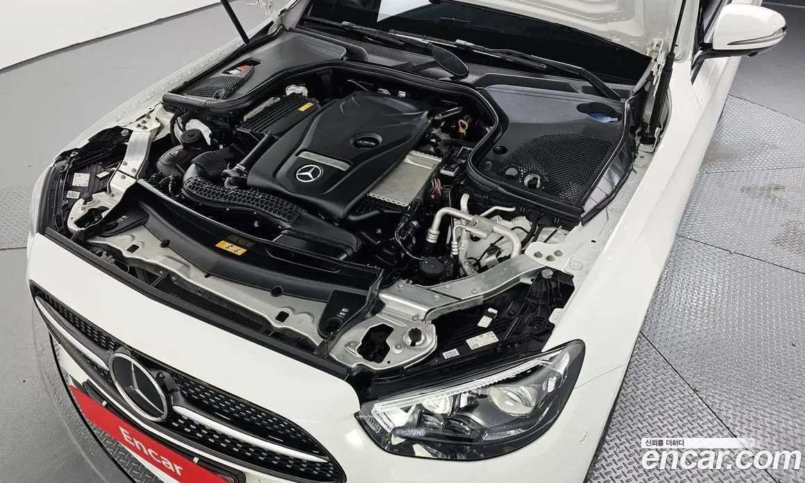 Mercedes-Benz E-Class 2023 2.0 автомат (гидро), фото 6