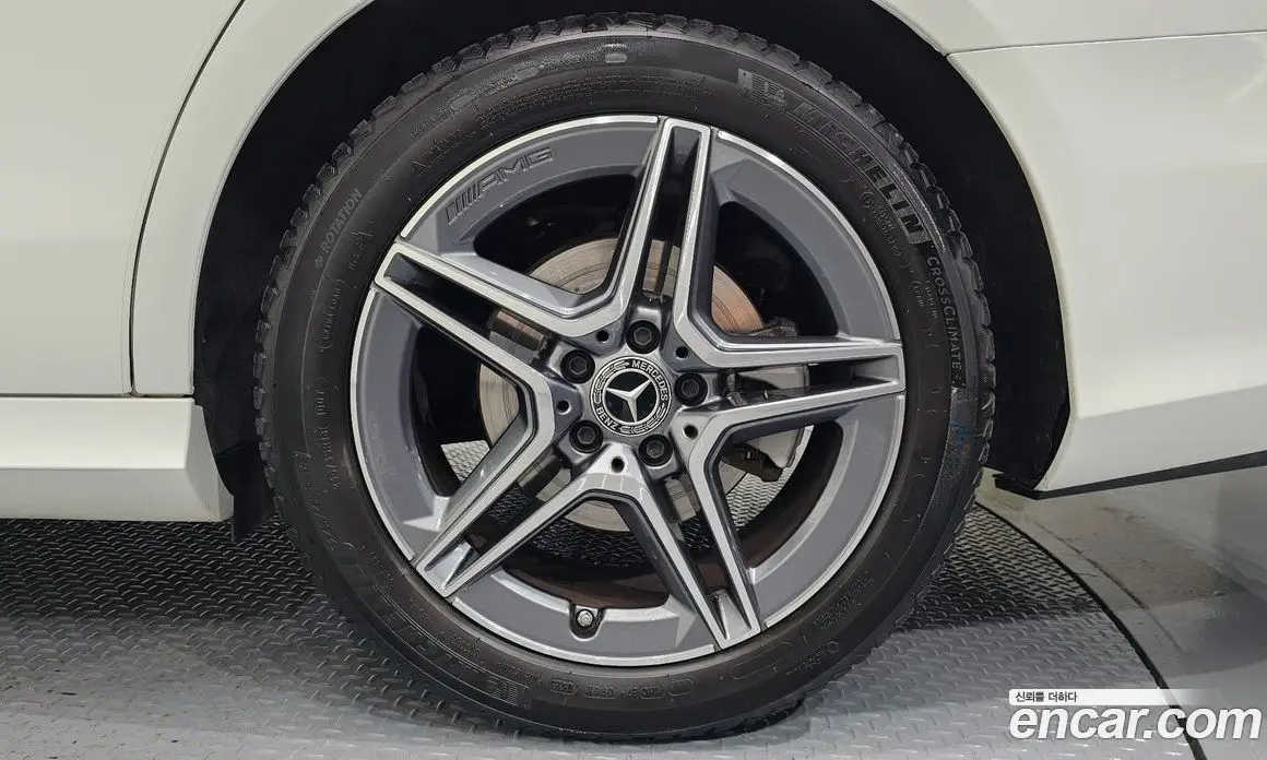 Mercedes-Benz E-Class 2023 2.0 автомат (гидро), фото 7