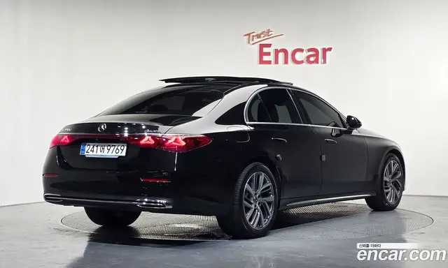 Mercedes-Benz E-Class 2024 2.0 автомат (гидро), миниатюра 2