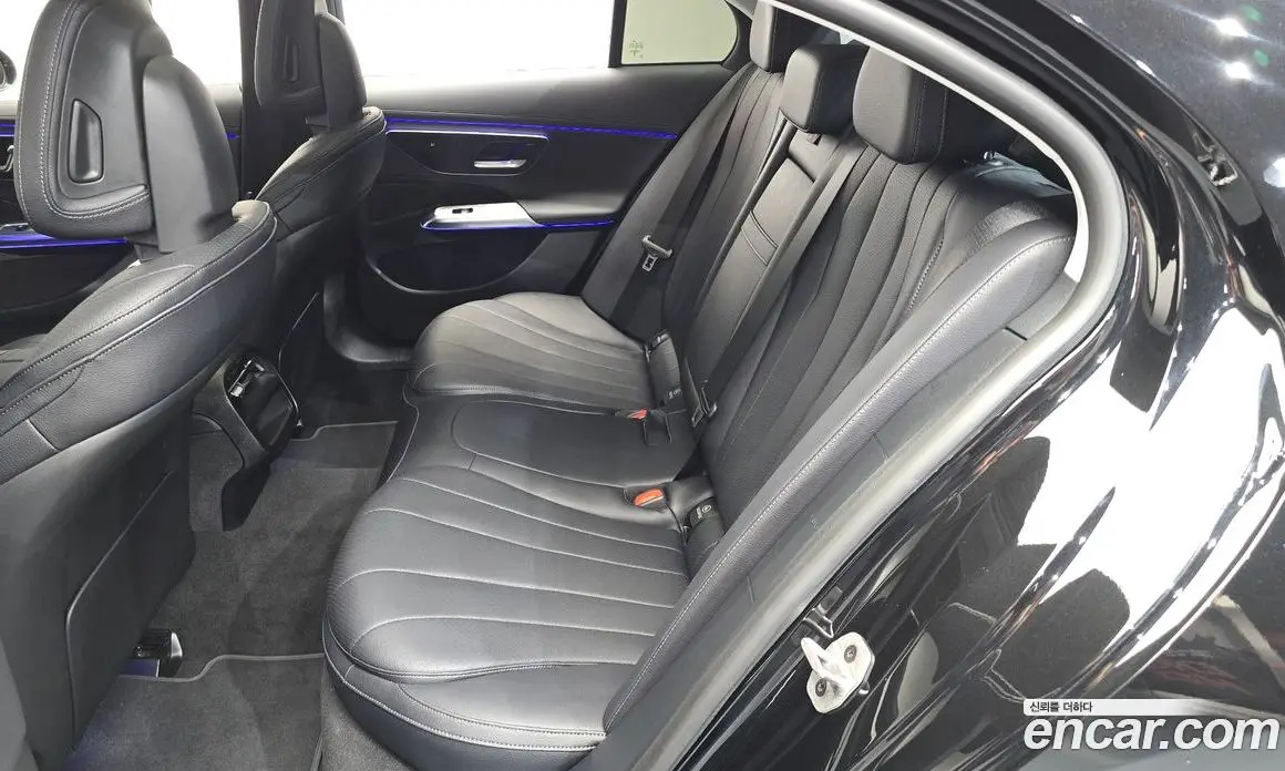 Mercedes-Benz E-Class 2024 2.0 автомат (гидро), фото 17