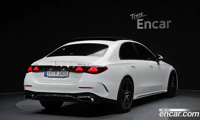 Mercedes-Benz E-Class 2025 2.0 автомат (гидро), миниатюра 2