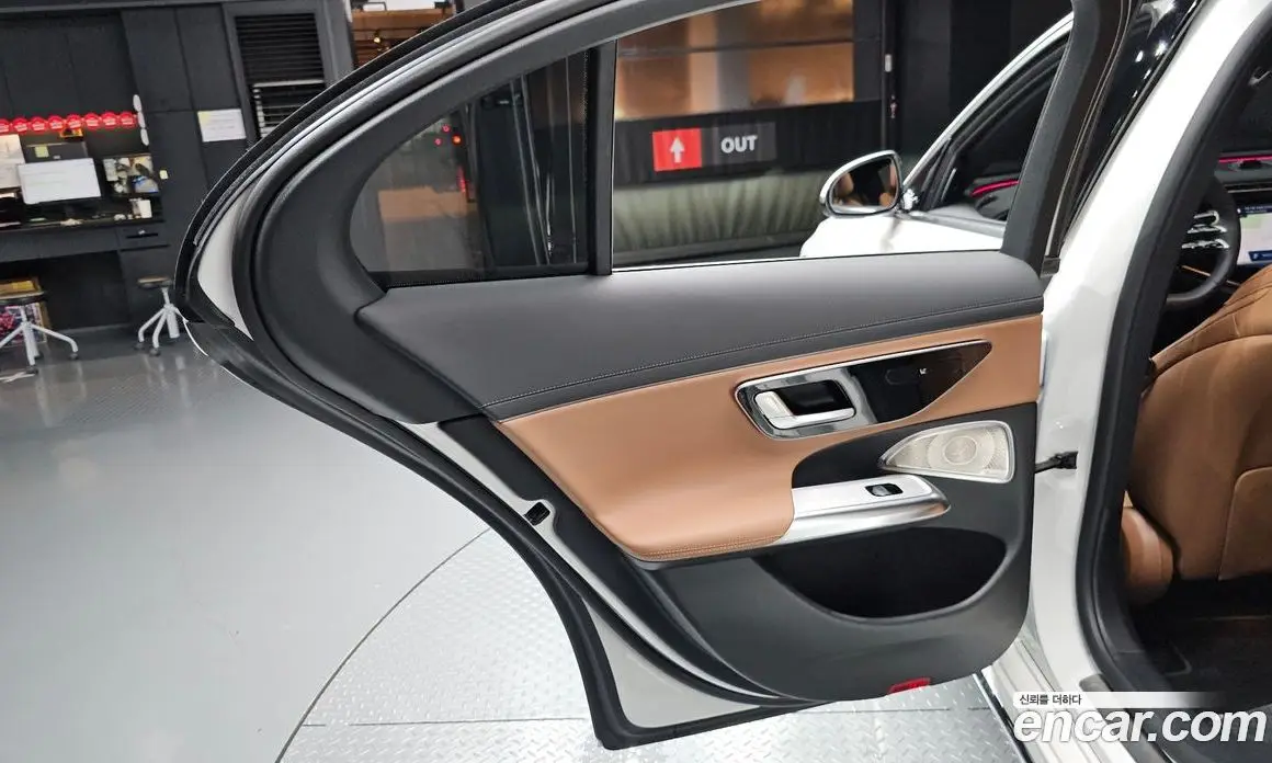 Mercedes-Benz E-Class 2025 2.0 автомат (гидро), фото 15