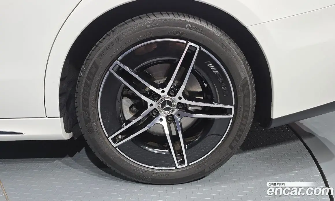 Mercedes-Benz E-Class 2025 2.0 автомат (гидро), фото 7