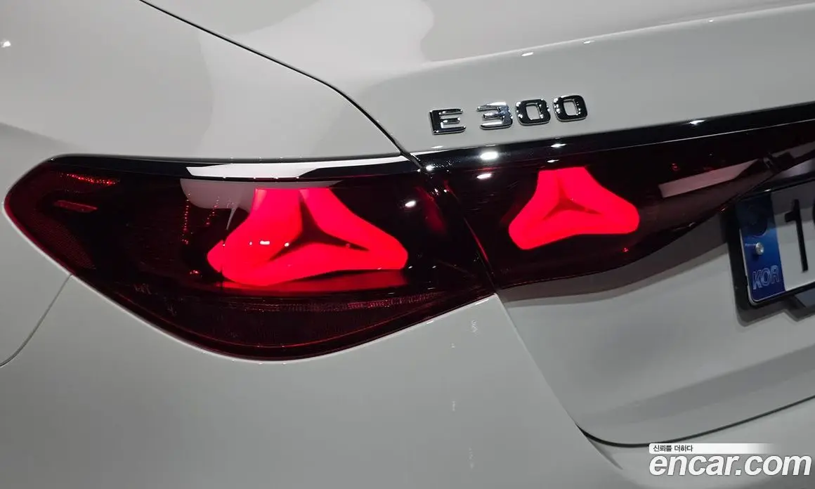 Mercedes-Benz E-Class 2025 2.0 автомат (гидро), фото 9