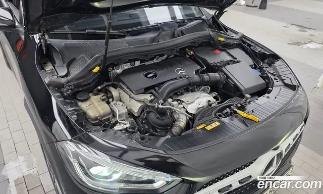 Mercedes-Benz GLA-Class 2020 2.0 автомат (гидро), миниатюра 6 Mercedes-Benz GLA-Class 2020 2.0 автомат (гидро), миниатюра 6