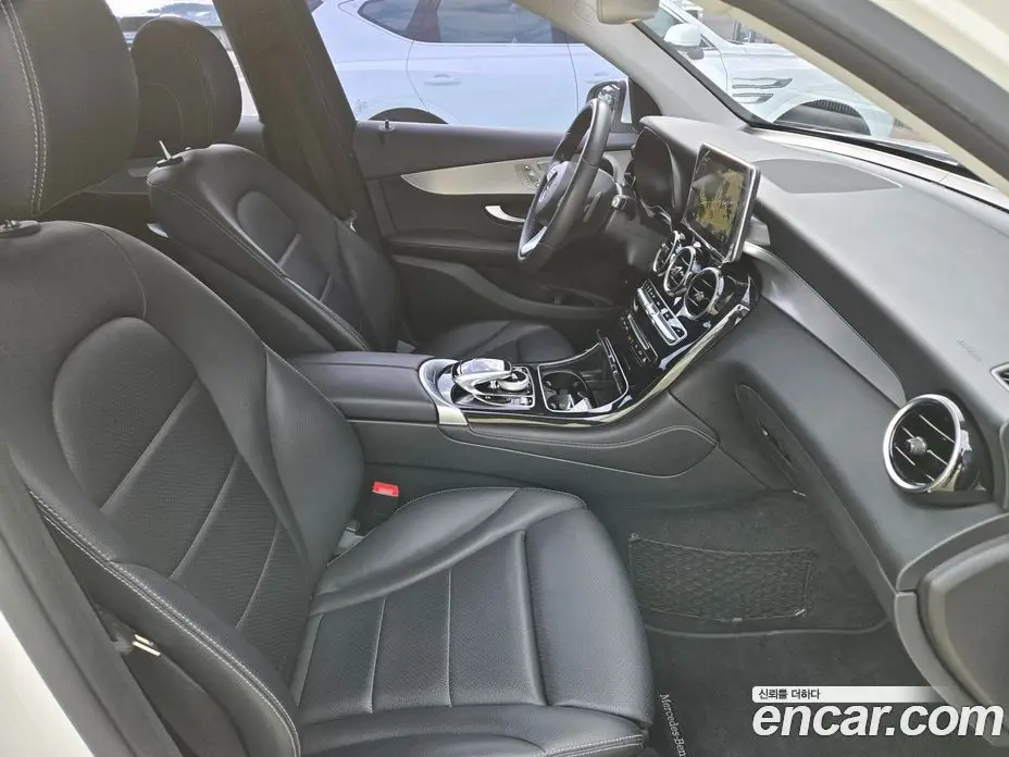 Mercedes-Benz GLC-Class 2018 2.1 автомат (гидро), фото 17 Mercedes-Benz GLC-Class 2018 2.1 автомат (гидро), фото 17
