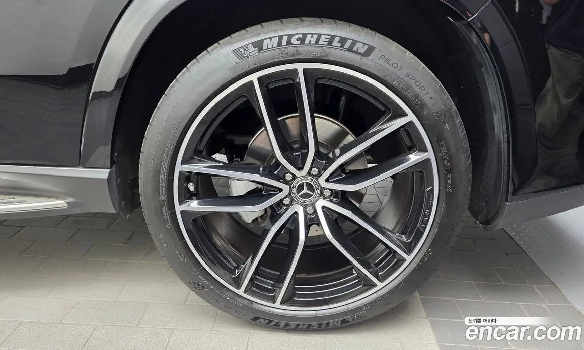 Mercedes-Benz GLS-Class 2024 4.0 автомат (гидро), фото 7
