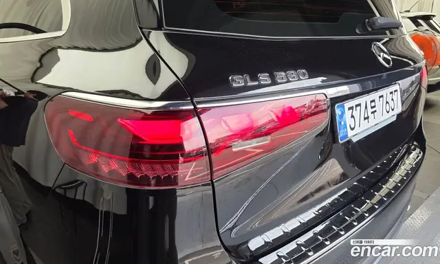 Mercedes-Benz GLS-Class 2024 4.0 автомат (гидро), миниатюра 9