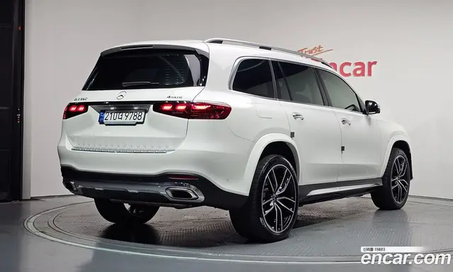 Mercedes-Benz GLS-Class 2024 4.0 автомат (гидро), миниатюра 2