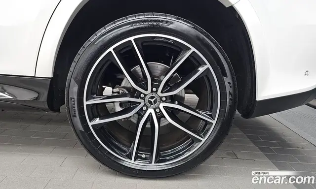 Mercedes-Benz GLS-Class 2024 4.0 автомат (гидро), миниатюра 7