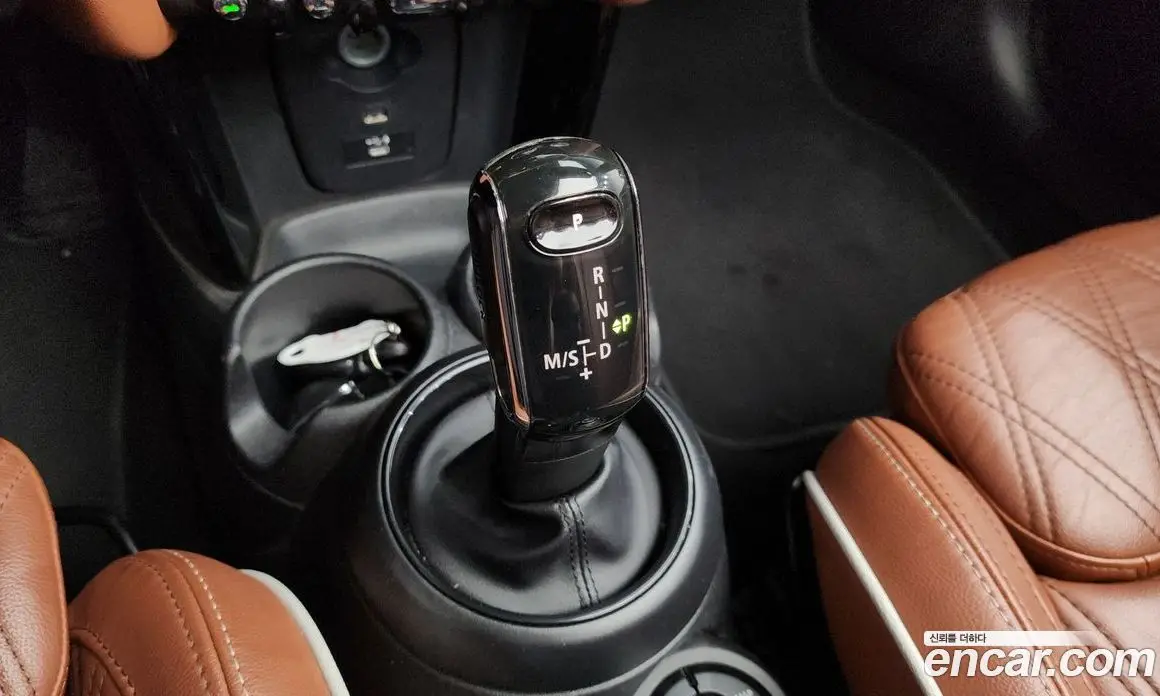Mini Cooper Convertible 2022 2.0 автомат (гидро), фото 11 Mini Cooper Convertible 2022 2.0 автомат (гидро), фото 11