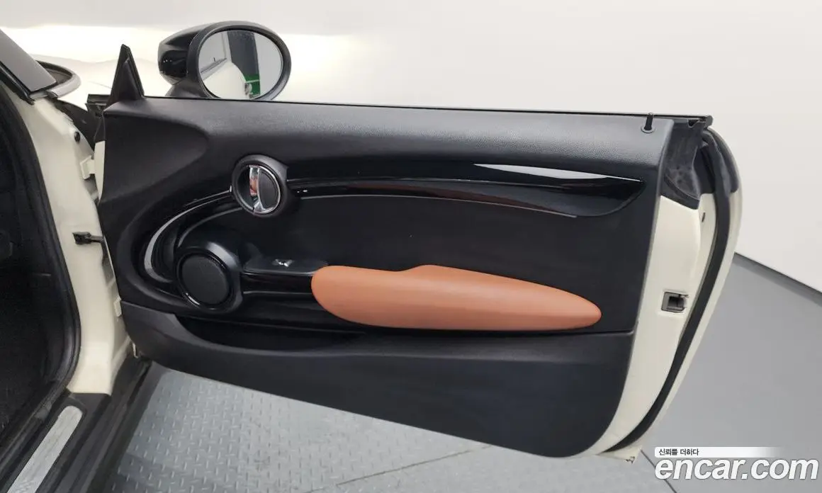 Mini Cooper Convertible 2022 2.0 автомат (гидро), фото 13 Mini Cooper Convertible 2022 2.0 автомат (гидро), фото 13