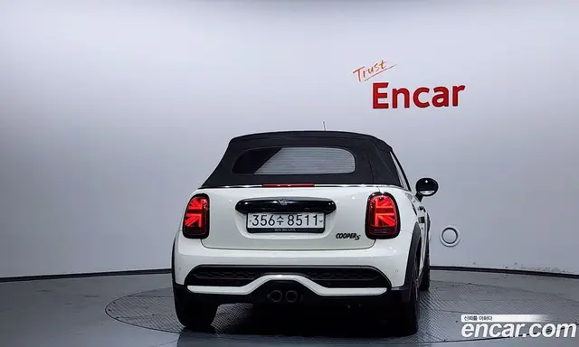 Mini Cooper Convertible 2022 2.0 автомат (гидро), миниатюра 3 Mini Cooper Convertible 2022 2.0 автомат (гидро), миниатюра 3