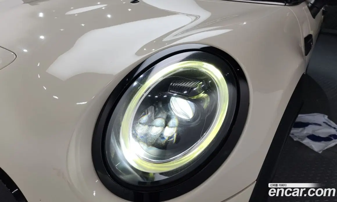 Mini Cooper Convertible 2022 2.0 автомат (гидро), фото 7 Mini Cooper Convertible 2022 2.0 автомат (гидро), фото 7