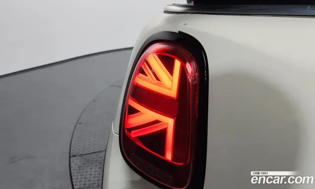 Mini Cooper Convertible 2022 2.0 автомат (гидро), миниатюра 8 Mini Cooper Convertible 2022 2.0 автомат (гидро), миниатюра 8