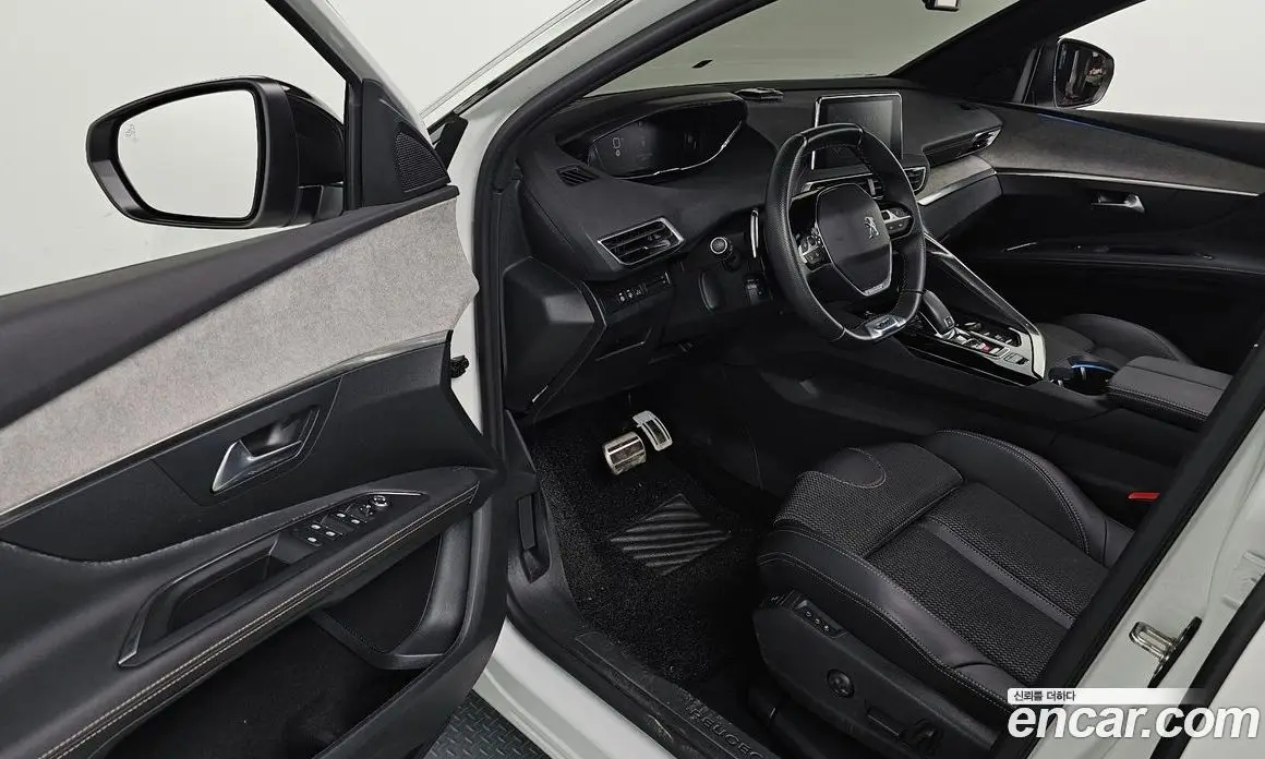 Peugeot 3008 2022 1.2 автомат (гидро), фото 13