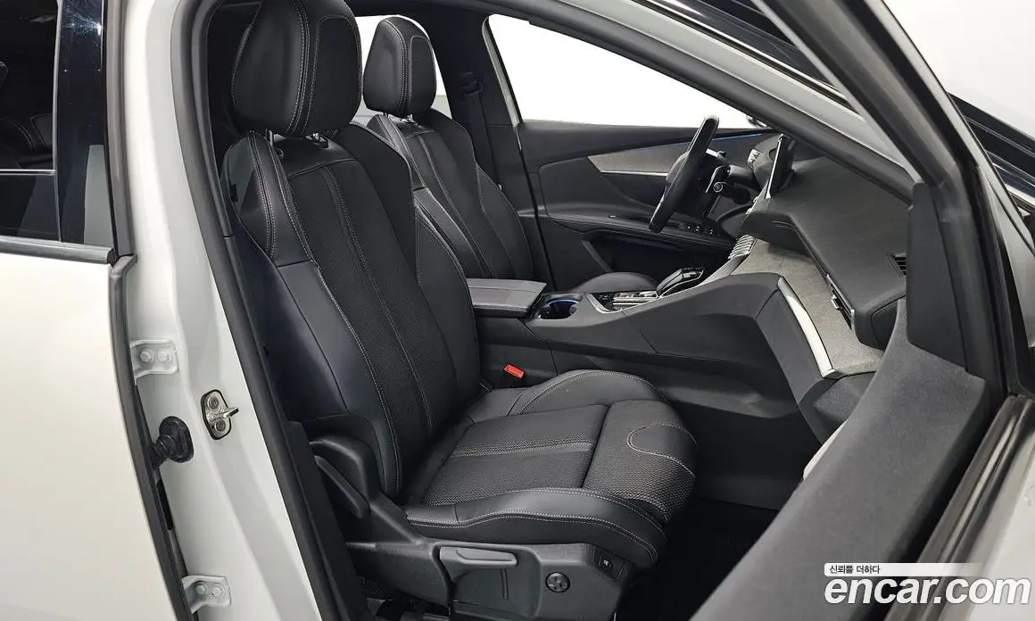 Peugeot 3008 2022 1.2 автомат (гидро), фото 16