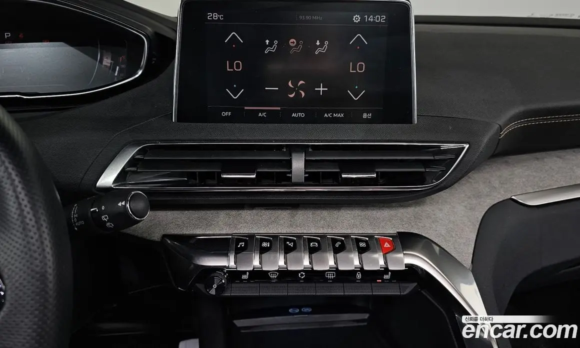 Peugeot 3008 2022 1.2 автомат (гидро), фото 19