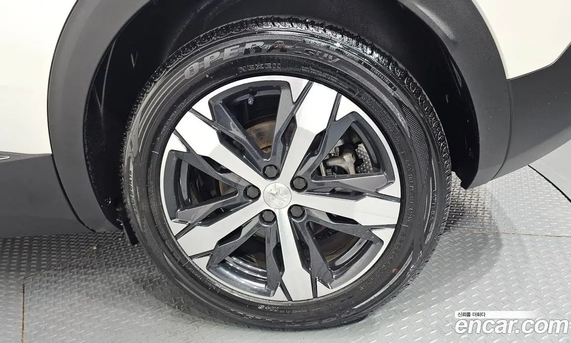 Peugeot 3008 2022 1.2 автомат (гидро), фото 7
