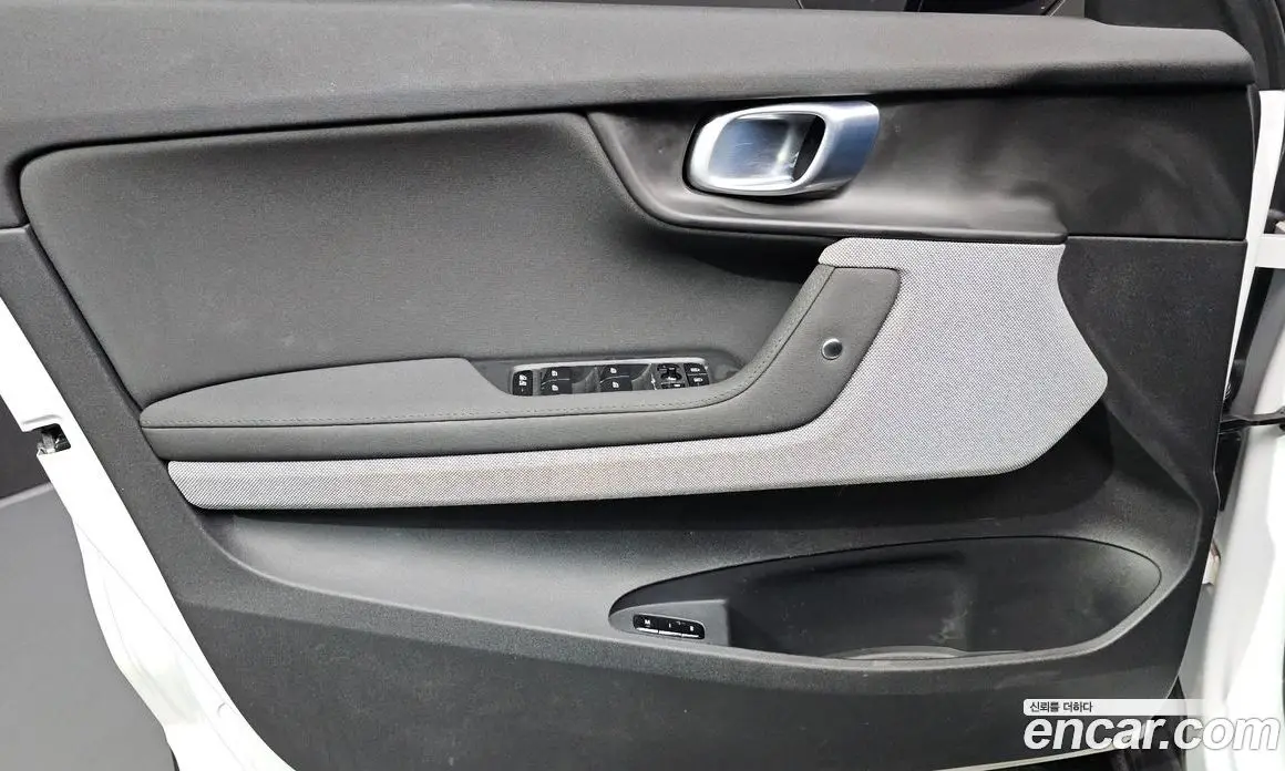 Polestar Polestar 2 2023 0.2 автомат (гидро), фото 14 Polestar Polestar 2 2023 0.2 автомат (гидро), фото 14