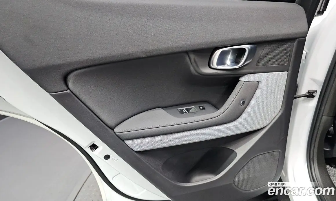 Polestar Polestar 2 2023 0.2 автомат (гидро), фото 15 Polestar Polestar 2 2023 0.2 автомат (гидро), фото 15