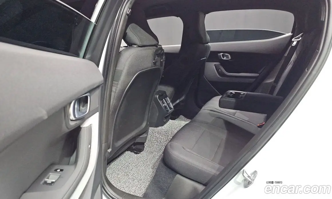 Polestar Polestar 2 2023 0.2 автомат (гидро), фото 18 Polestar Polestar 2 2023 0.2 автомат (гидро), фото 18