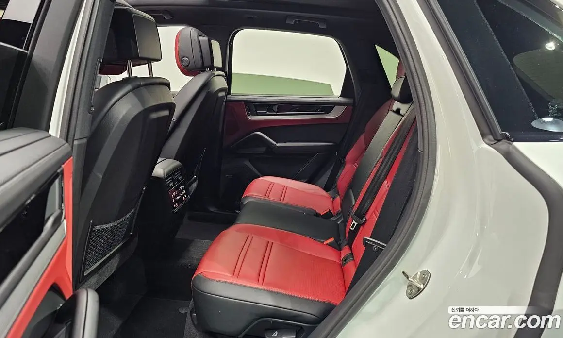 Porsche Cayenne 2025 3.0 автомат (гидро), фото 17 Porsche Cayenne 2025 3.0 автомат (гидро), фото 17