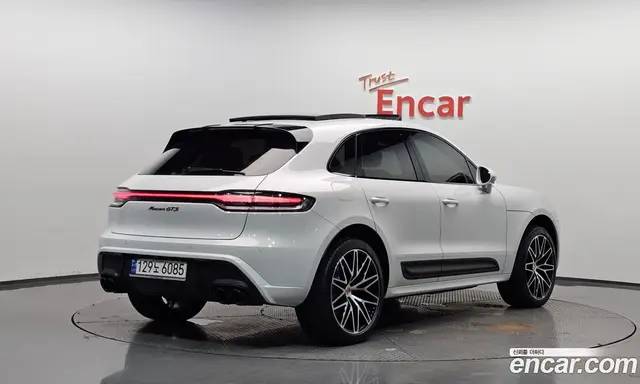 Porsche Macan, 2023, 15 018 км