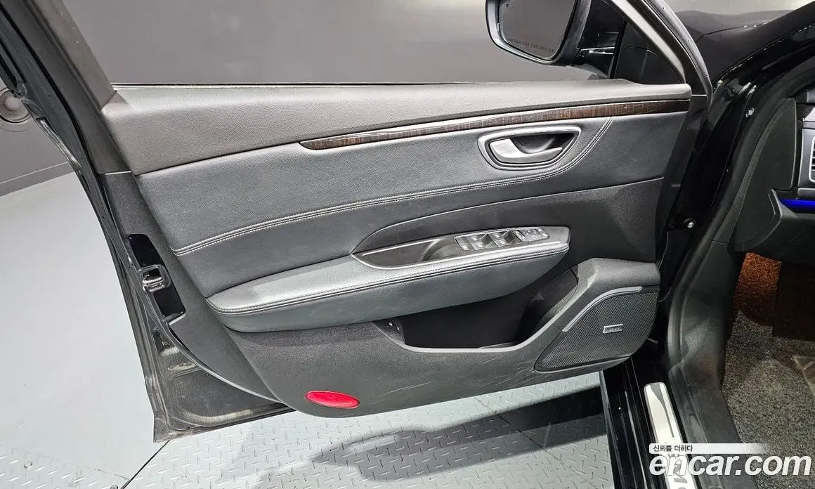 Renault (Samsung) SM6 2016 1.6 автомат (гидро), фото 14 Renault (Samsung) SM6 2016 1.6 автомат (гидро), фото 14