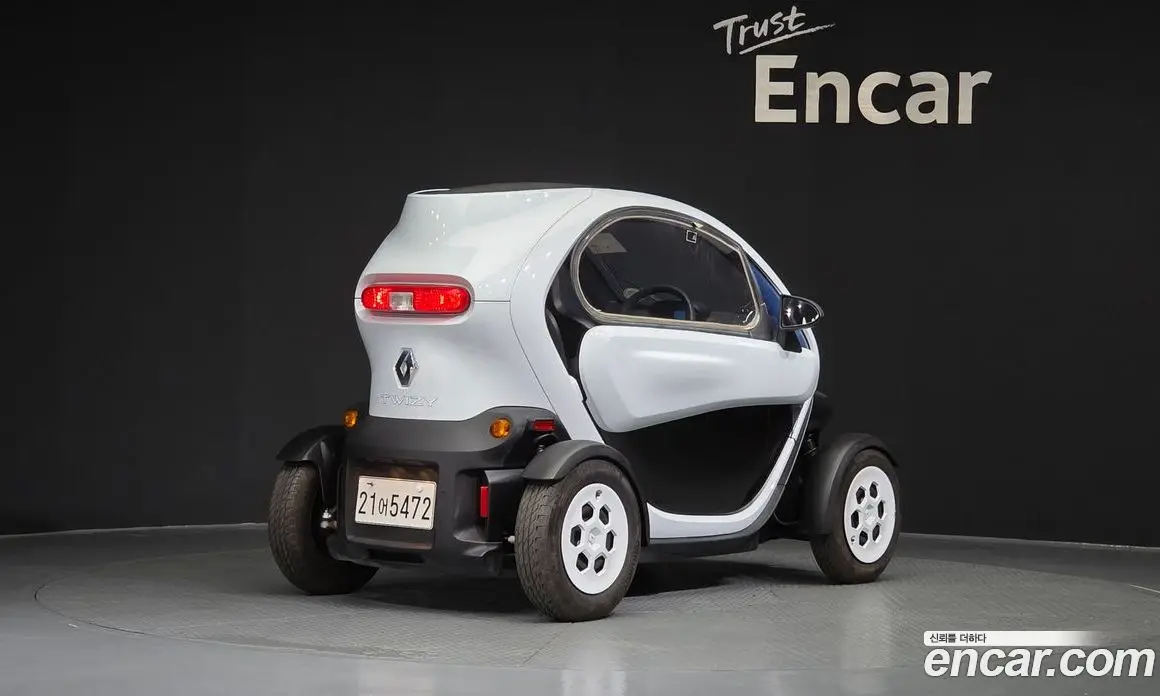 Renault (Samsung) Twizy 2020 0.1 автомат (гидро), фото 2 Renault (Samsung) Twizy 2020 0.1 автомат (гидро), фото 2