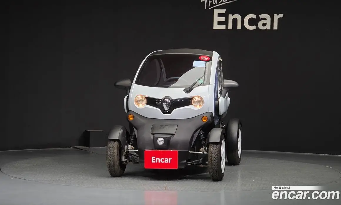 Renault (Samsung) Twizy 2020 0.1 автомат (гидро), фото 3 Renault (Samsung) Twizy 2020 0.1 автомат (гидро), фото 3