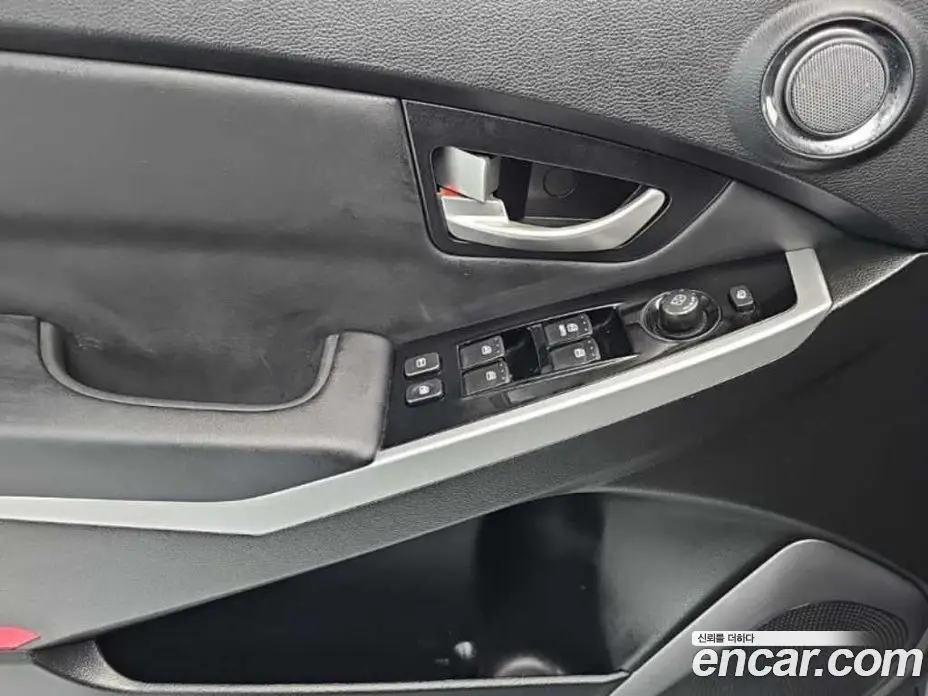SsangYong Korando 2015 2.0 автомат (гидро), фото 15