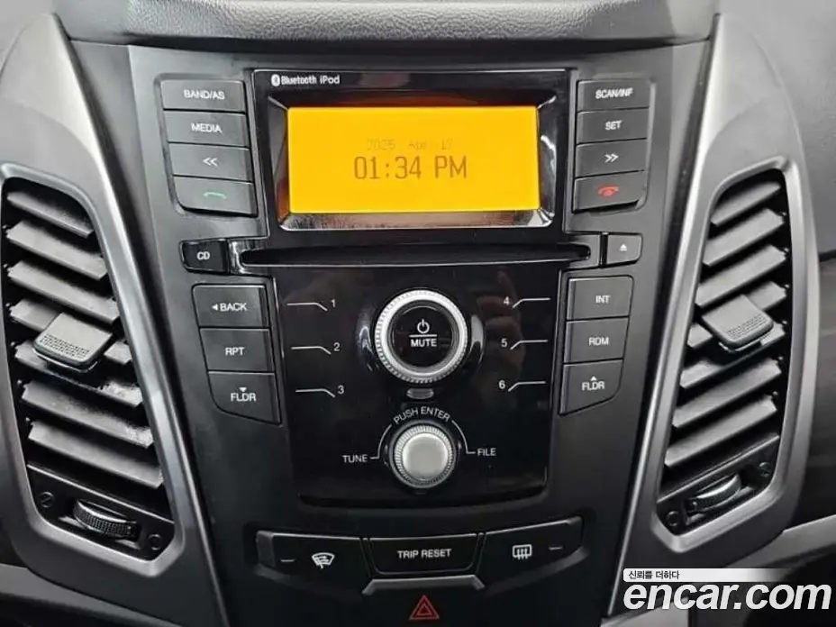 SsangYong Korando 2015 2.0 автомат (гидро), фото 9
