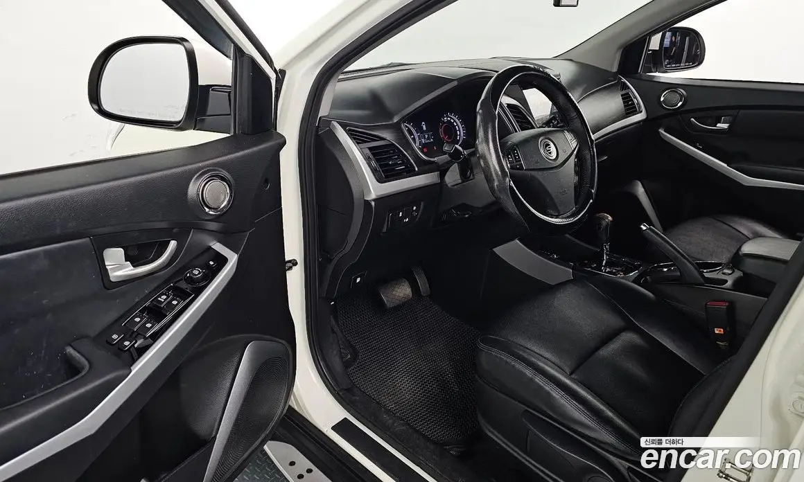 SsangYong Korando 2015 2.2 автомат (гидро), фото 13