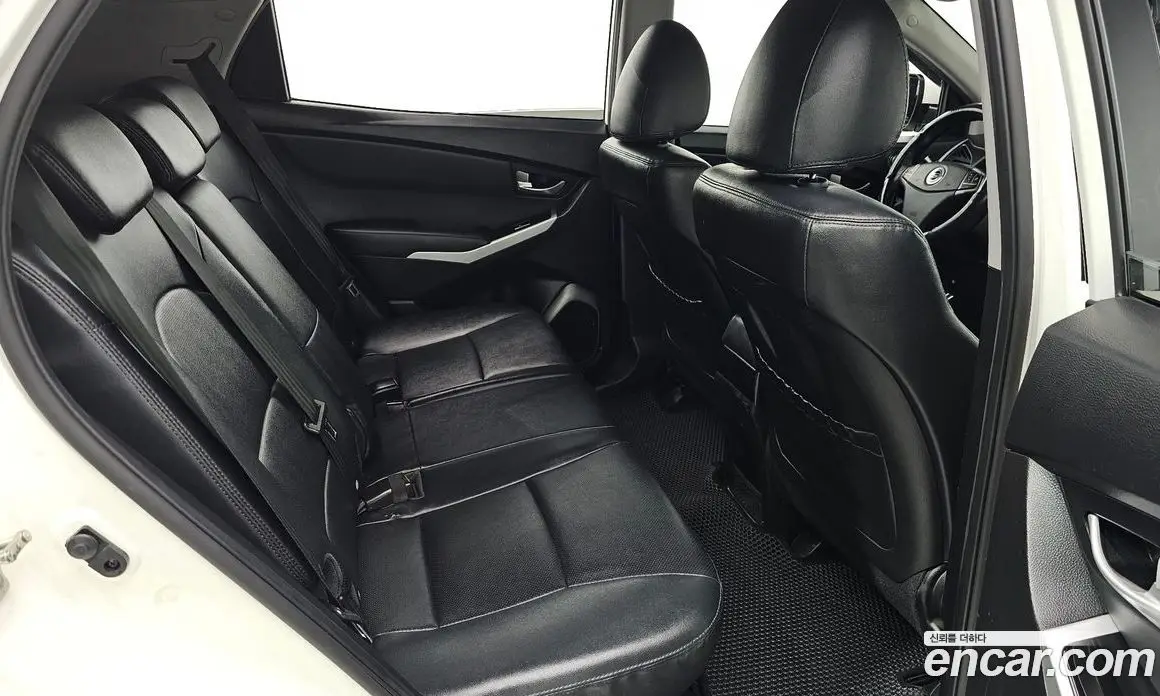 SsangYong Korando 2015 2.2 автомат (гидро), фото 17