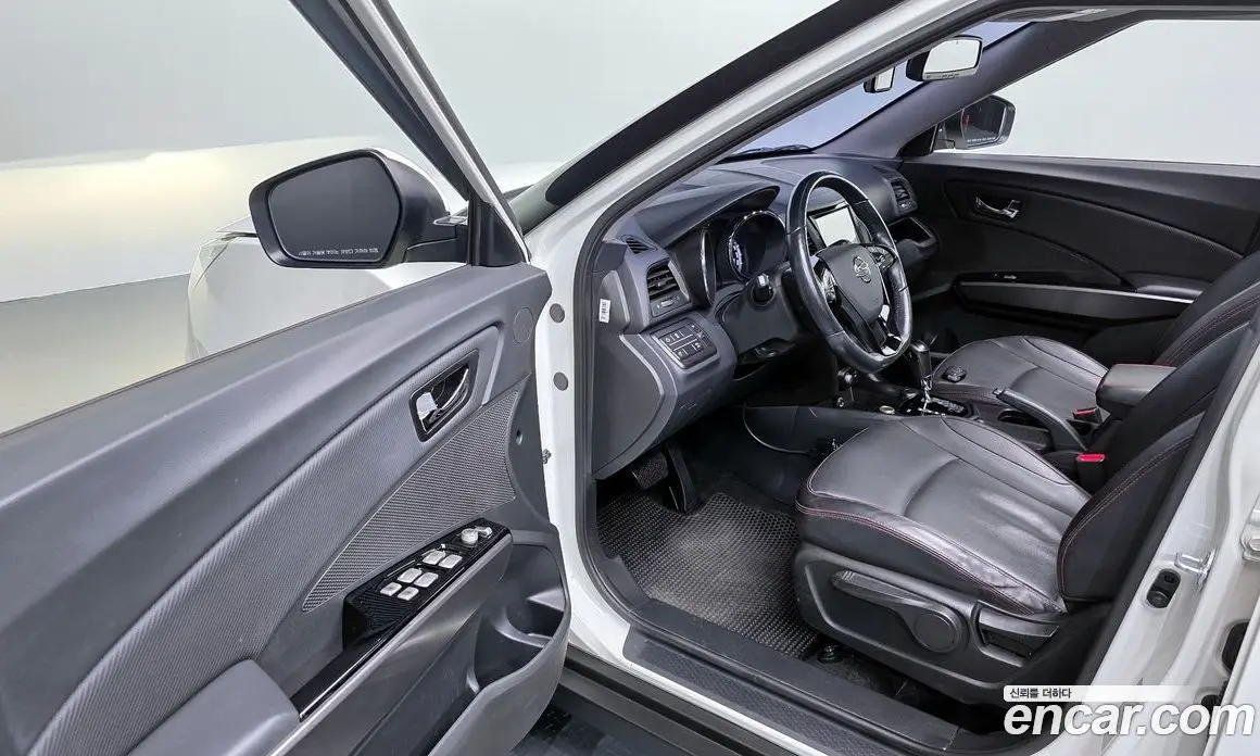 SsangYong TIBOLI 2017 1.6 автомат (гидро), фото 13