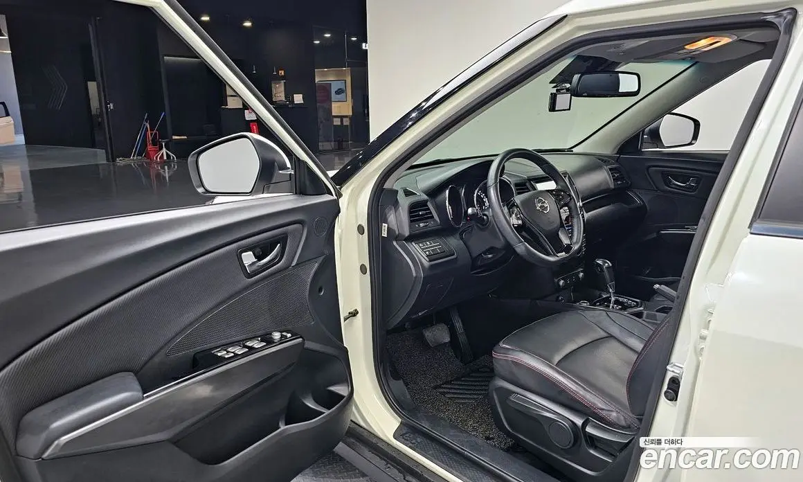 SsangYong TIBOLI 2017 1.6 автомат (гидро), фото 13