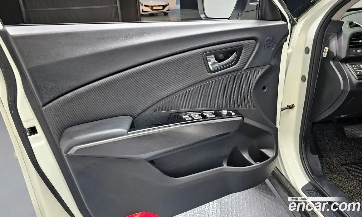 SsangYong TIBOLI 2017 1.6 автомат (гидро), фото 14