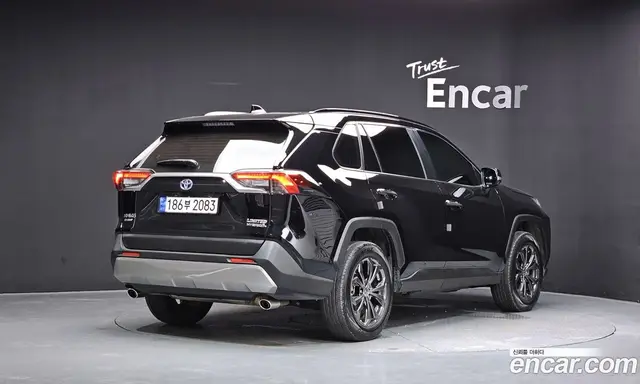 Toyota RAV4 2023 2.5 автомат (гидро), миниатюра 2