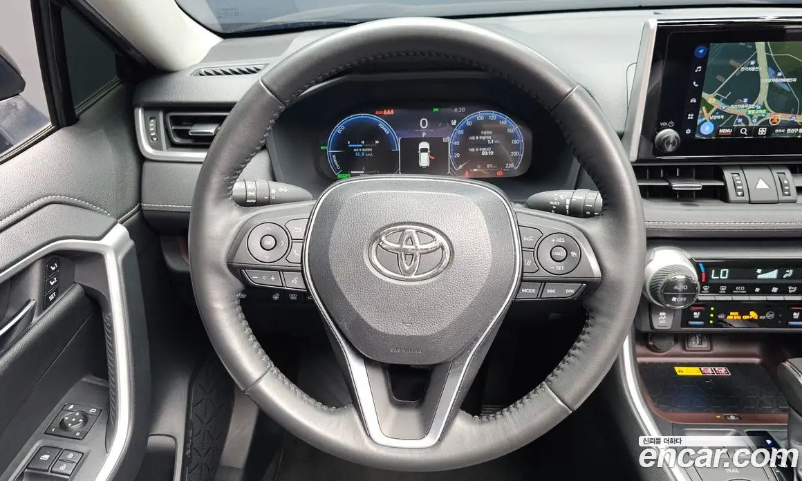 Toyota RAV4 2023 2.5 автомат (гидро), фото 18