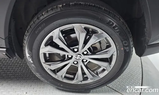Toyota RAV4 2023 2.5 автомат (гидро), миниатюра 7